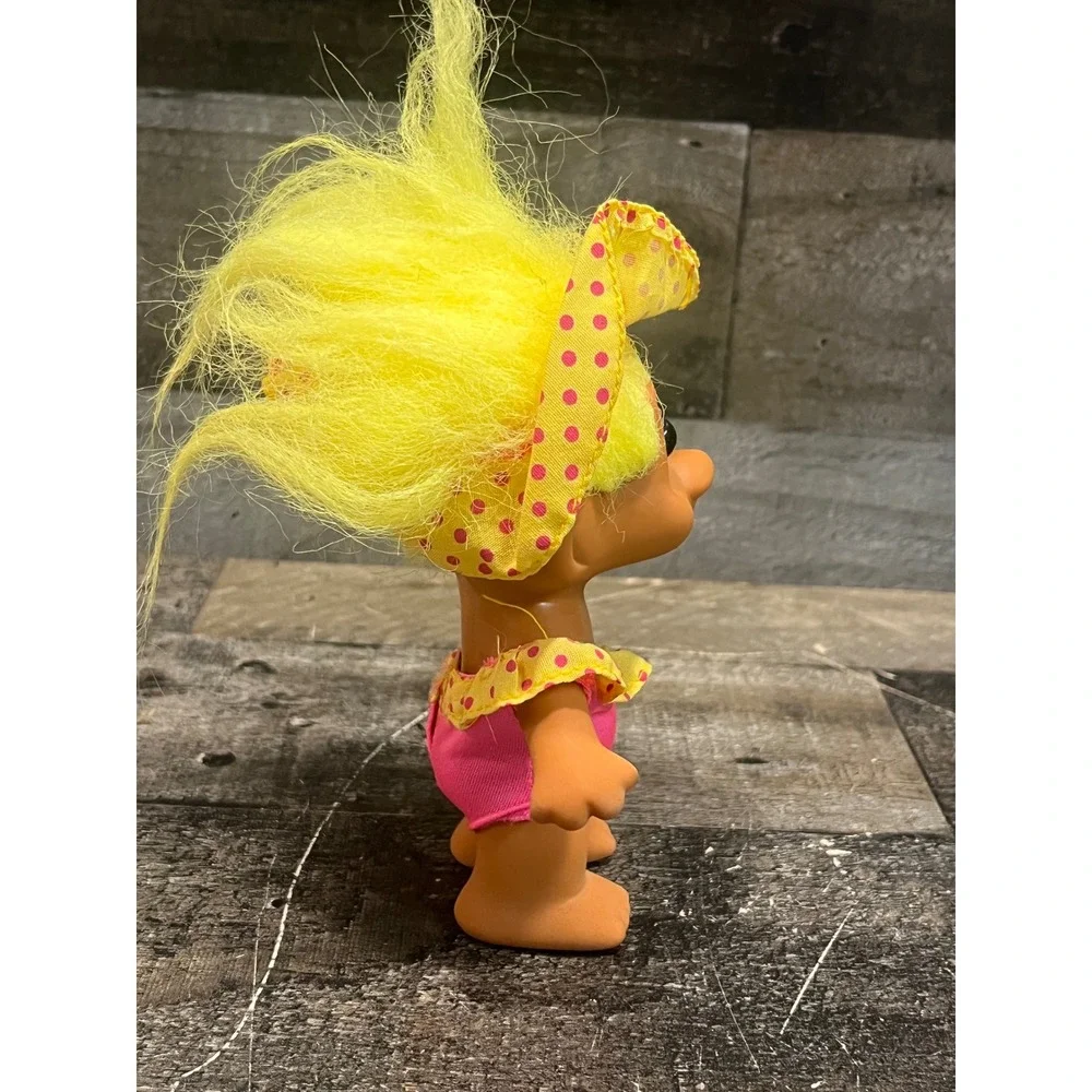 Vintage 1991 TNT Troll Doll Yellow Hair Pink Swimsuit Polka Dot Sun Hat 3 Inch